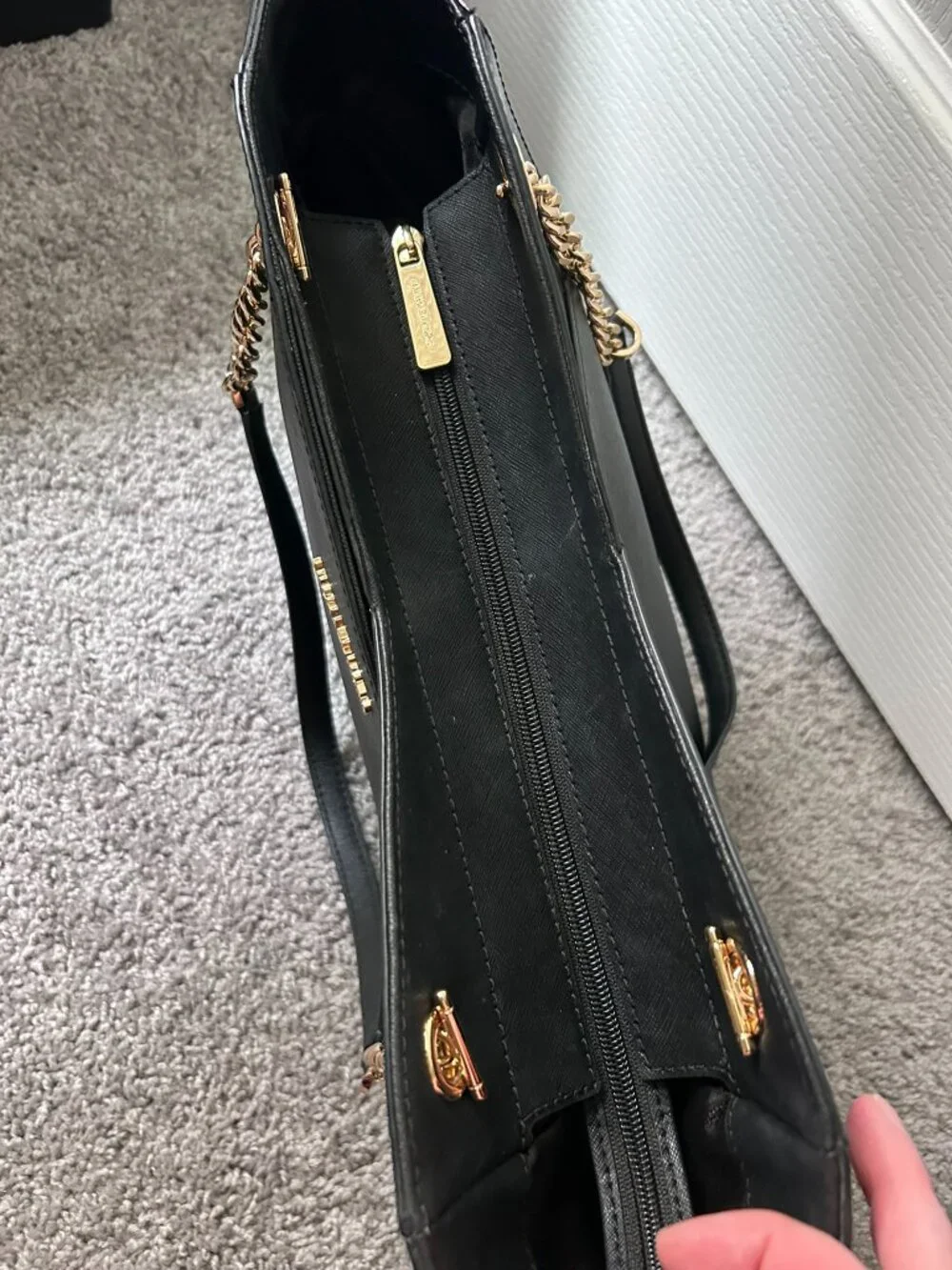 Michael Kors Jet Set Large Saffiano Leather Black Shoulder Bag